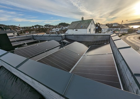 Méthode d'installation du support de toit plat pour système photovoltaïque domestique