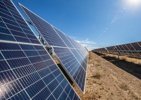 En 2022, l'UE a ajouté 41,4 GW de capacité photovoltaïque installée